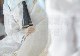 矢量鱼的白裙在图库里晃啊晃，下载时记得来一句‘真不错’！