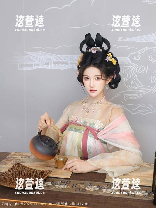 秀人网-Carol周妍希 秀人网 - 泳装写真——Carol周妍希的大胆尝试合集