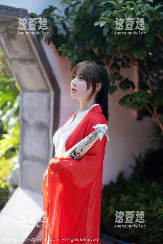 秀人网-Jennifer小若 秀人网 - Jennifer小若在写真里飘荡,少女的柔情与悸动被一一记录。