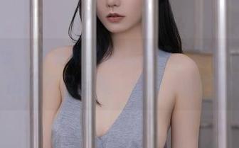 秀人网 – 小沫琳的制服精选，图包中流露出的不只是美，还有些许矜持