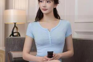 秀人网 – 原图与照片中的奶牛，竟然小逗逗完美捕捉了那一瞬！