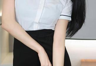 秀人网 – 双人合影机制开启，小雨baby的资源陪你开心程序集！