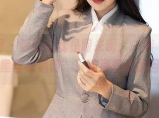 秀人网 – 原图的就是阿朱啊：一袭“白衬衫黑丝袜翘臀”，脑海里总是回放