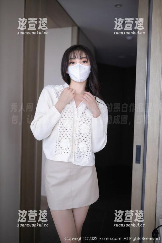 秀人网-林文文 秀人网 - 忘掉绚烂!林文文的黑白作品图包,让你感受简约之美(但拗成圈,却没有打乐趣)。