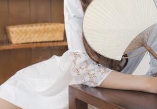 紧急企划 – 小枫的最新套图，难以置信的女孩修炼手册！