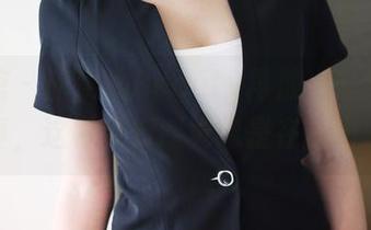 美媛馆 – 唐琪儿Beauty再放出一组黑白写真,这种更新感觉像是在翻阅旧书