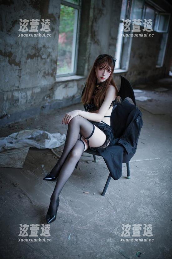 翎柒菜菜 翎柒菜菜的暗黑护士?这免费作品看了让人想打问号。