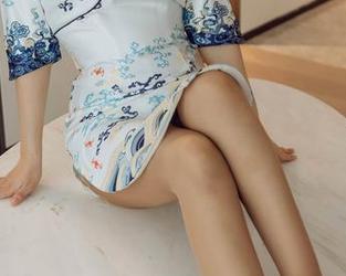 花漾show – 娜露Selena在线：短裙下的一点涟漪，图片真让人移不开眼。