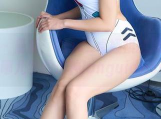 蜜桃社 – 最新：Cris_卓娅祺的泳池写真，在哪儿学的这种languidpose？