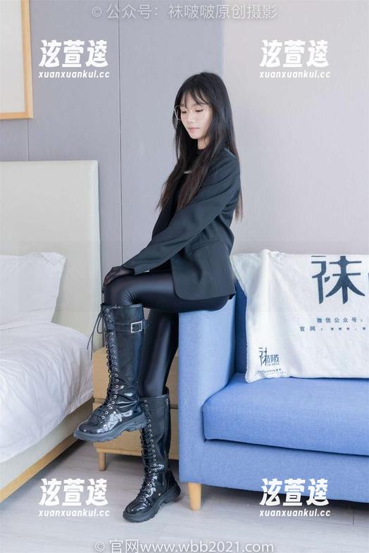 袜啵啵-稚予 袜啵啵 - 当稚予遇上黑色船袜,高清套图让人想细细品味这神奇的搭配