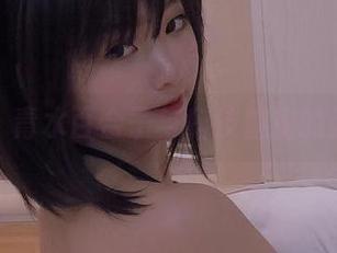 私拍秀：青水百合子与科技魅魔的亲密接触