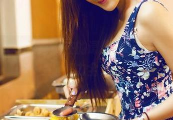 青豆客 – 无处不在的谭晓彤，原图里夏天的热力全开！